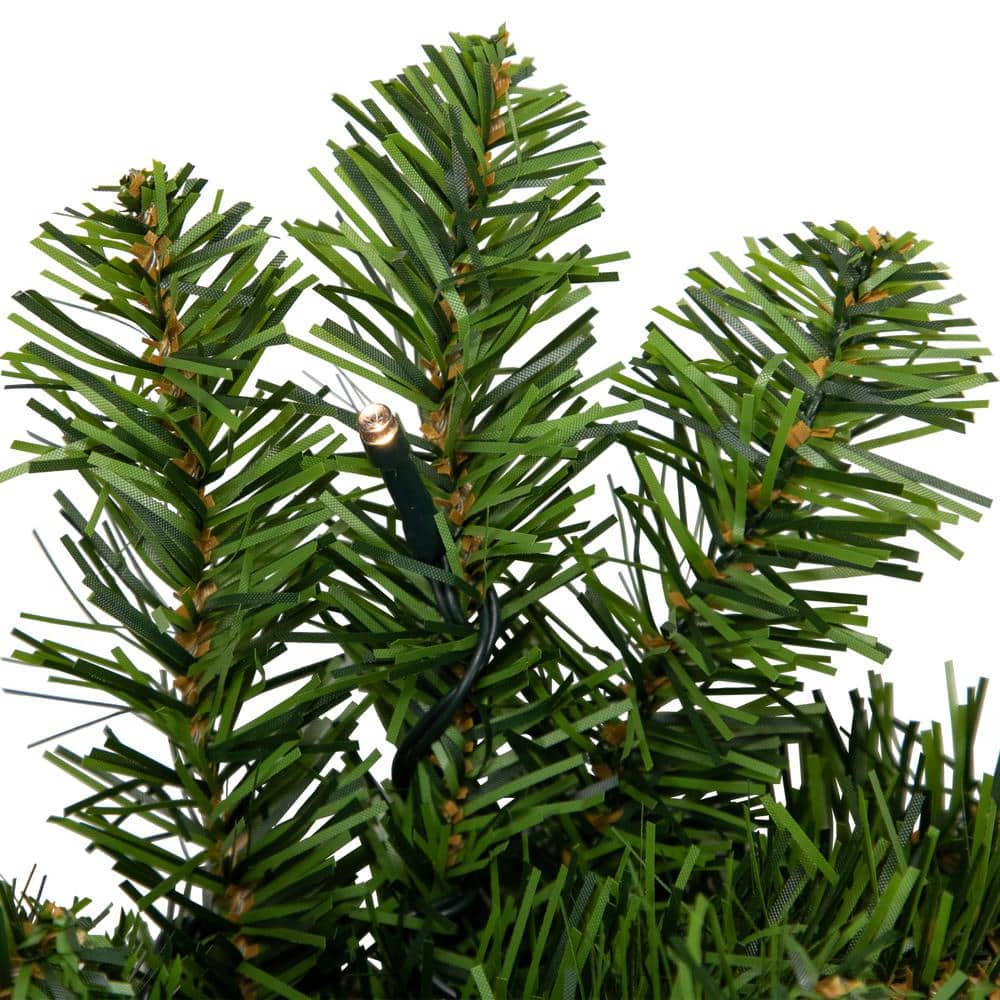 30 in. B/O Pre-Lit LED Canadian Pine Artificial Christmas Wreath – Clear Lights - Hercitys