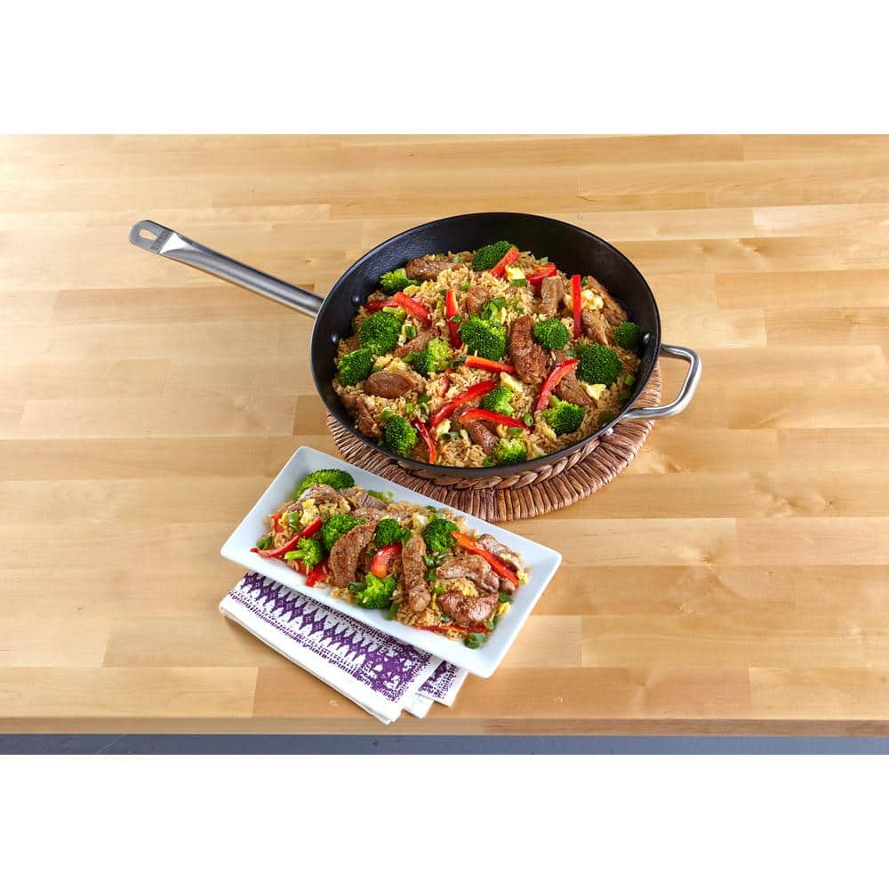 14 in. Light Cast Iron Pre-Seasoned Wok with Helper Handle - Hercitys