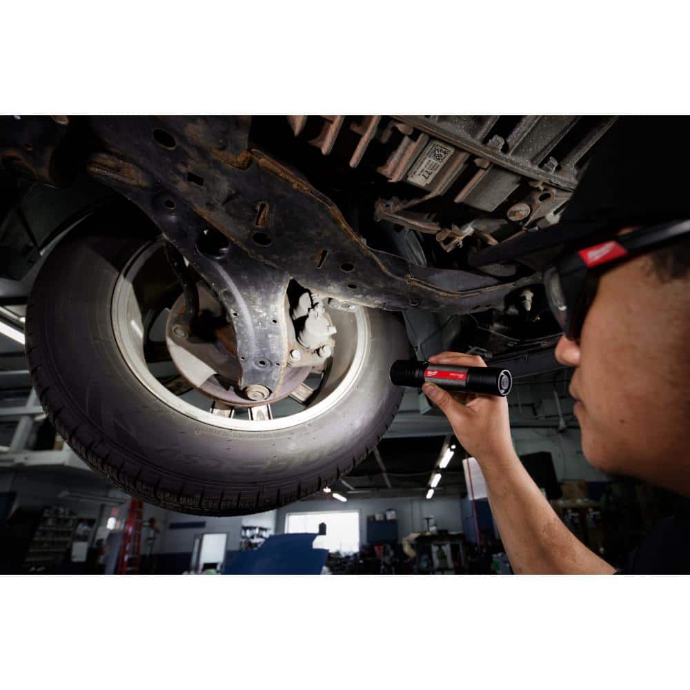 2,000 Lumens REDLITHIUM USB Slide Focus Flashlight and 500 Lumens LED Pivoting REDLITHIUM USB Flashlight - Hercitys